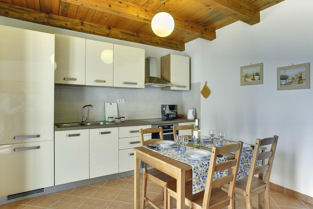 Apartments Susanna Ližnjan Eksteriør bilde